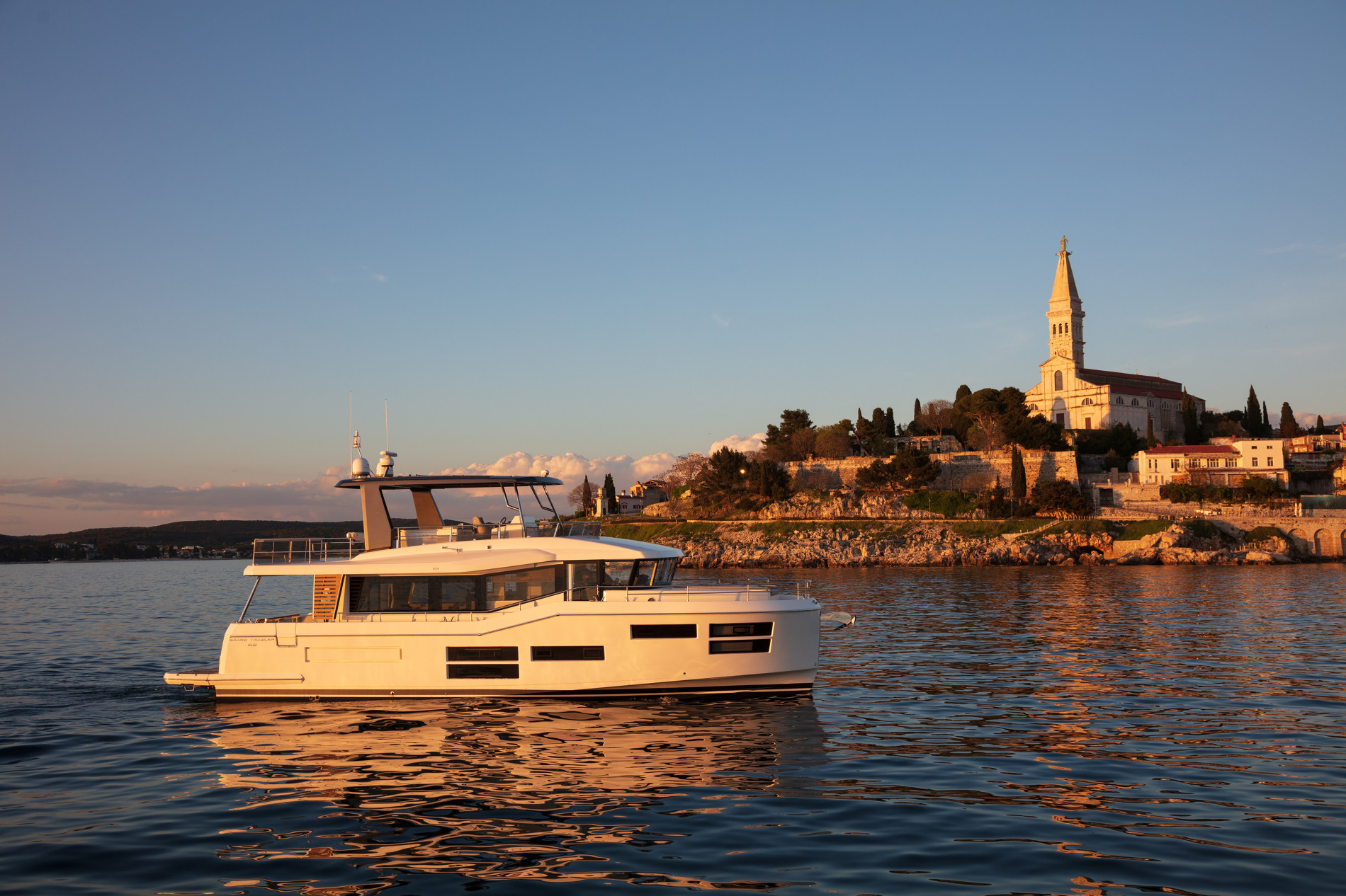 beneteau grand trawler 62