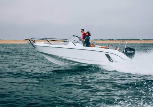 Beneteau Flyer 7 Sundeck varend te water